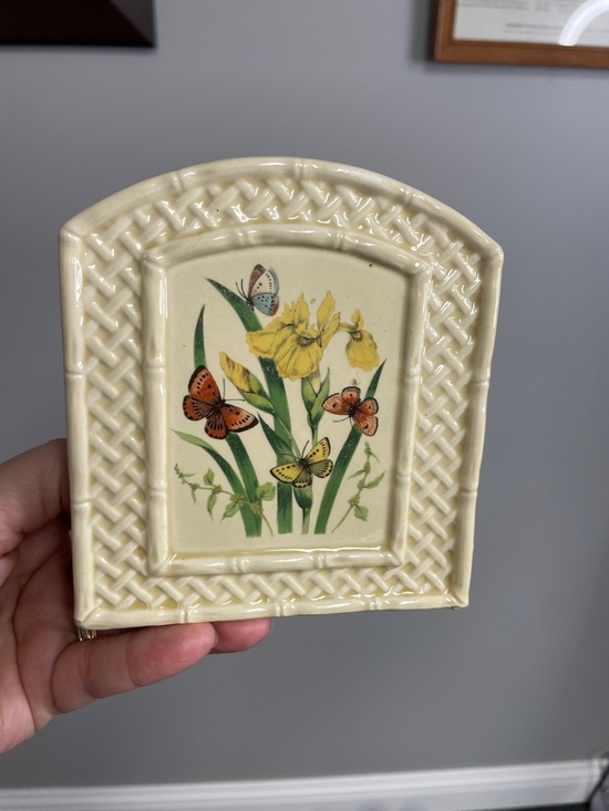 Enesco Other - Vintage Enesco Butterfly Garden Trellis Napkin Holder 1978 Japan